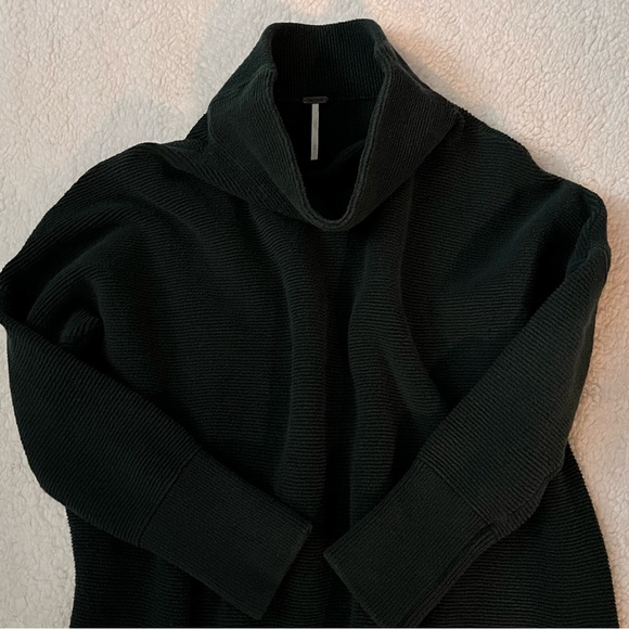 Free People Slouchy Ottoman Size Medium: Aged Pine - Picture 5 of 10